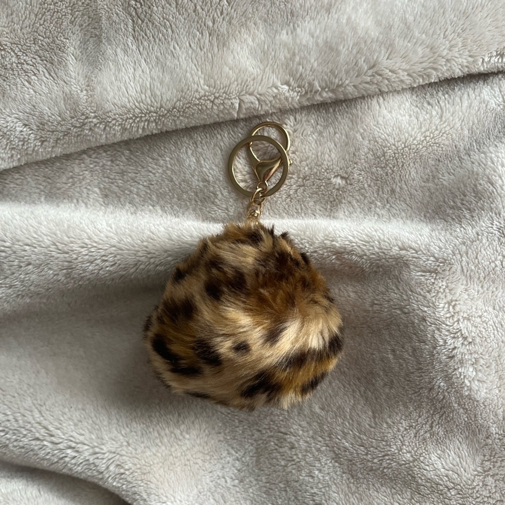 Leopard Pom Pom Keychain